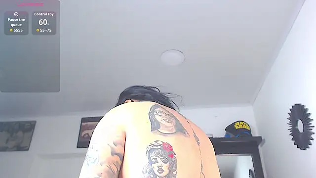 Vicky hotmilf online show from 04/16/26, 11:11