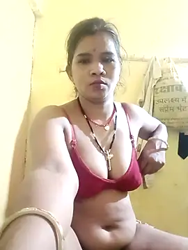 Snapshot of Jaya_Iyer chatting on 05/25/26, 01:33 Jaya Iyer online show from 05/25/26, 01:33