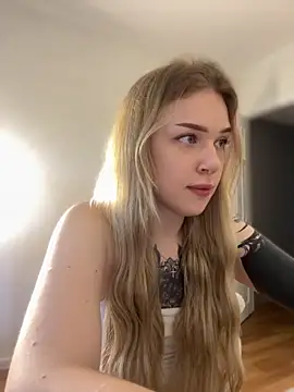 Snapshot of elliss_ chatting on 09/09/25, 05:51 elliss online show from 09/09/25, 05:51