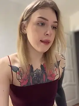 Snapshot of elliss_ chatting on 10/09/25, 08:01 elliss online show from 10/09/25, 08:01