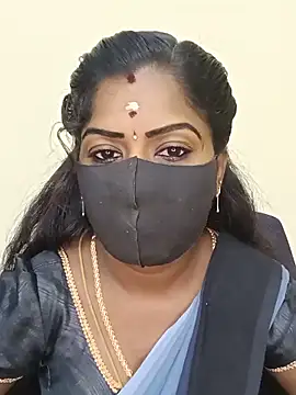 Snapshot of tamilammukuttyy chatting on 06/10/26, 07:07 tamilammukuttyy online show from 06/10/26, 07:07