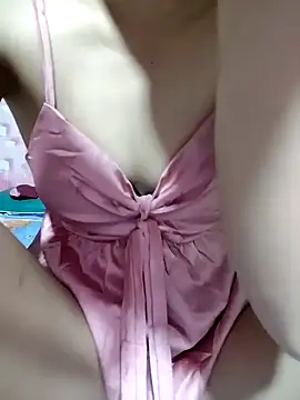 Snapshot of Tin_tanny chatting on 09/30/25, 01:21 Tin tanny online show from 09/30/25, 01:21