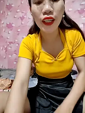 Snapshot of Tin_tanny chatting on 10/10/25, 01:59 Tin tanny online show from 10/10/25, 01:59