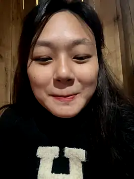 mai-xinh online show from 11/23/25, 12:54