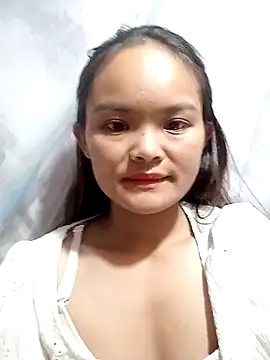 xinhxinhcute online show from 10/05/25, 12:47