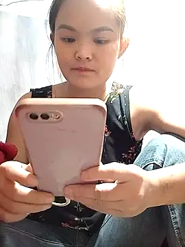 xinhxinhcute online show from 11/13/25, 07:40