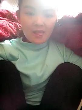 xinhxinhcute online show from 11/30/25, 11:58