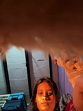 Hot Mayra  online show from 01/05/26, 05:49