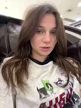 Snapshot of MiniVi chatting on 09/12/25, 05:18 MiniVi online show from 09/12/25, 05:18