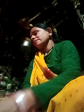 Snapshot of Hot_rachnasexy chatting on 12/16/25, 04:12 Hot rachnasexy online show from 12/16/25, 04:12