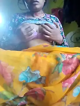 Snapshot of Bebo_Sweety143 chatting on 11/06/25, 08:26 Bebo Sweety143 online show from 11/06/25, 08:26