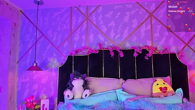 LindaWz  online show from 02/26/26, 04:33