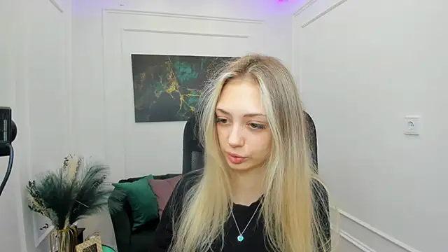 EmilyGraydis online show from 04/01/26, 07:22