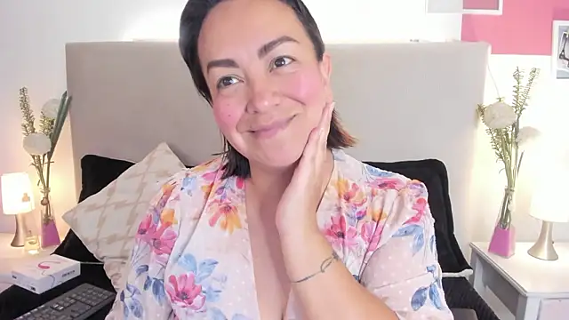 Angel Velvet online show from 03/05/26, 03:08