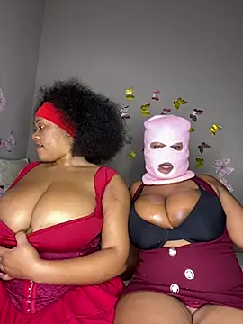 JuicyMellow21 online show from 04/12/26, 09:20