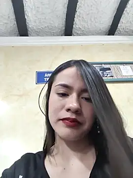 CHARLOTTE  05 online show from 10/20/25, 01:33