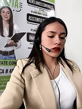 CHARLOTTE  05 online show from 11/04/25, 01:10