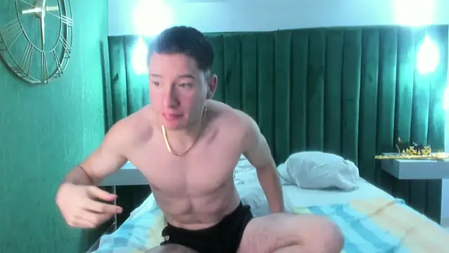 HunterHeat  online show from 11/18/25, 02:54