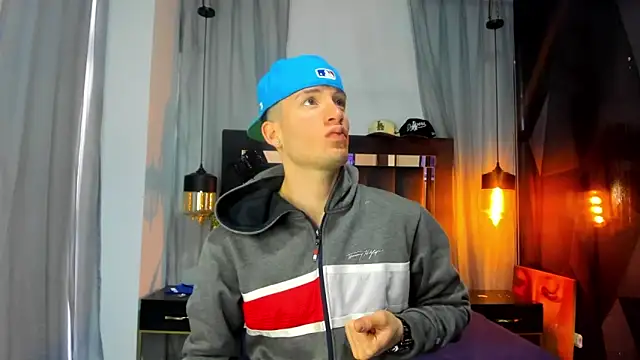 HunterHeat  online show from 12/21/25, 11:39