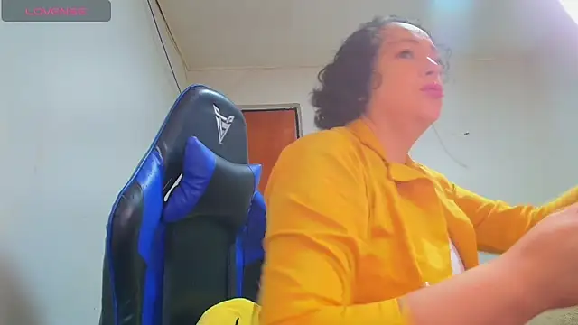 Miss Oriana online show from 11/13/25, 03:55