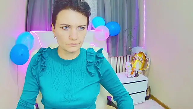 AvaSaturnian online show from 09/18/25, 12:07