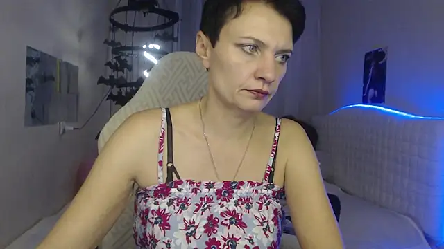 AvaSaturnian online show from 10/14/25, 12:17