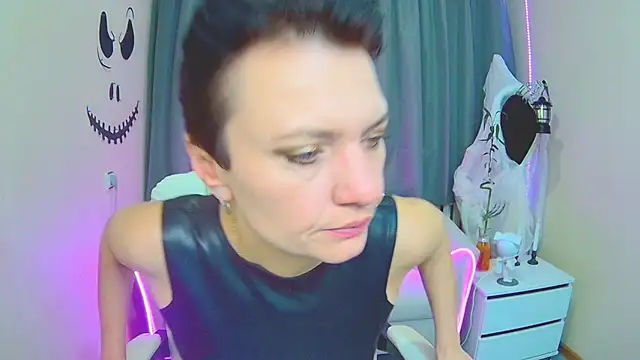 AvaSaturnian online show from 11/06/25, 07:31