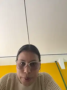 Michluxe 69 online show from 04/22/26, 09:27