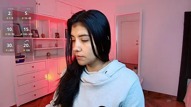 nina moen online show from 09/23/25, 11:02