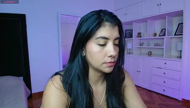 nina moen online show from 10/09/25, 10:52