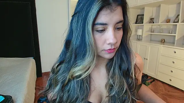 nina moen online show from 01/15/26, 04:17