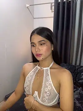 Snapshot of AngelHille chatting on 12/15/25, 05:28 AngelHille online show from 12/15/25, 05:28