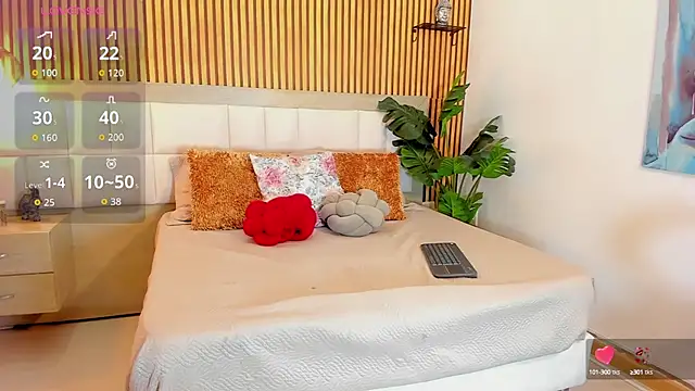 Roseaurora online show from 10/06/25, 12:35