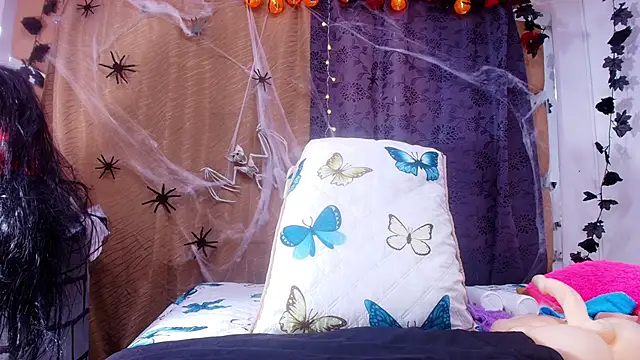 sweegirl69 online show from 10/15/25, 11:54