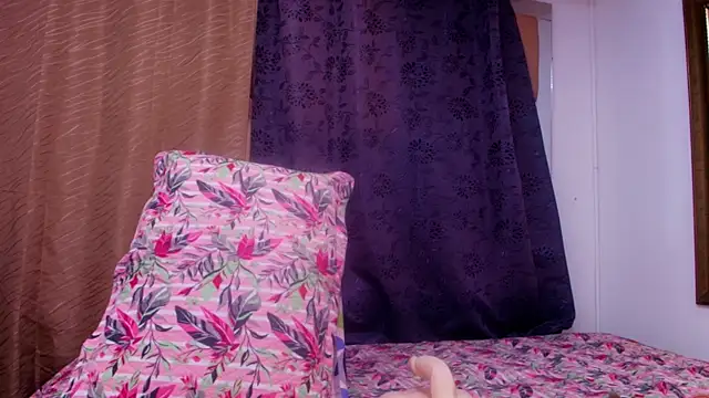 sweegirl69 online show from 11/01/25, 11:56