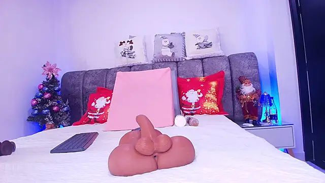 sweegirl69 online show from 12/17/25, 12:00