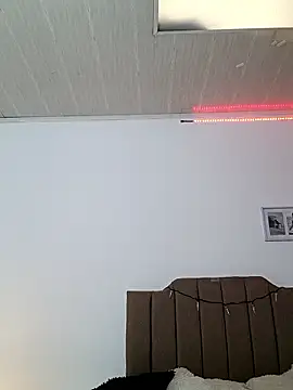 Elisabeth swan online show from 01/07/26, 12:07