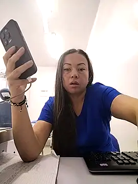 Madisson-04  online show from 10/20/25, 08:31