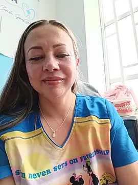 Snapshot of Madisson-04_ chatting on 05/20/26, 02:01 Madisson-04 online show from 05/20/26, 02:01