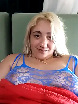 Snapshot of Melissamelzinha38 chatting on 10/10/25, 10:09 Melissamelzinha38 online show from 10/10/25, 10:09
