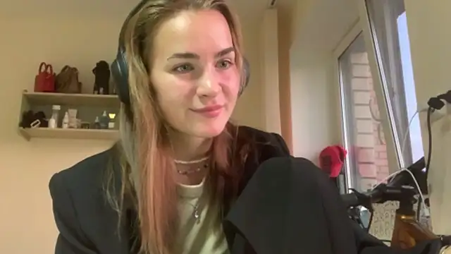 Snapshot of BunnyTiedeman chatting on 09/08/25, 03:33 BunnyTiedeman online show from 09/08/25, 03:33