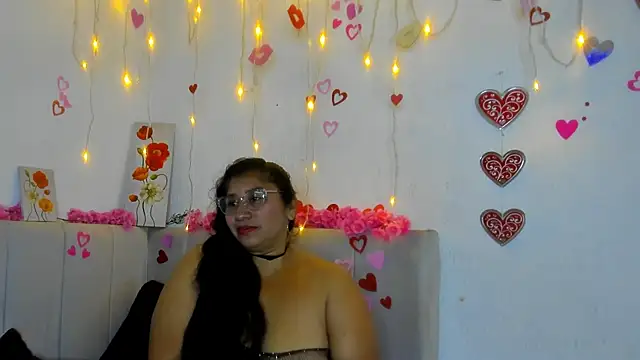 Snapshot of milf_latinn chatting on 10/02/25, 04:58 milf latinn online show from 10/02/25, 04:58