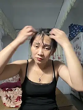 Snapshot of Almond-cute chatting on 09/16/25, 12:28 Almond-cute online show from 09/16/25, 12:28