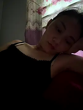 Snapshot of Almond-cute chatting on 09/22/25, 09:11 Almond-cute online show from 09/22/25, 09:11