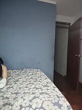 badlove42 online show from 12/05/25, 04:36