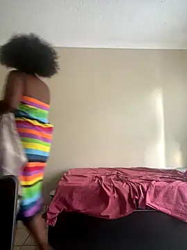 Moonzy77 online show from 09/19/25, 07:43