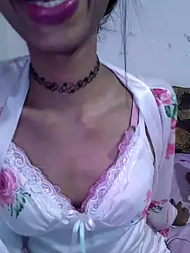 Snapshot of BunnyBloom25 chatting on 11/03/25, 06:53 BunnyBloom25 online show from 11/03/25, 06:53