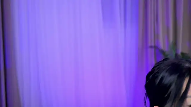 KylieKroftt online show from 01/13/26, 10:04