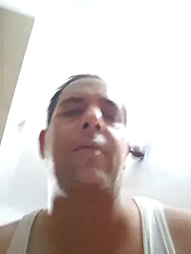 Snapshot of kkkk1882 chatting on 10/01/25, 12:22 kkkk1882 online show from 10/01/25, 12:22