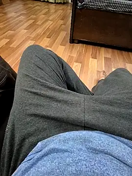 Snapshot of kkkk1882 chatting on 10/13/25, 06:02 kkkk1882 online show from 10/13/25, 06:02